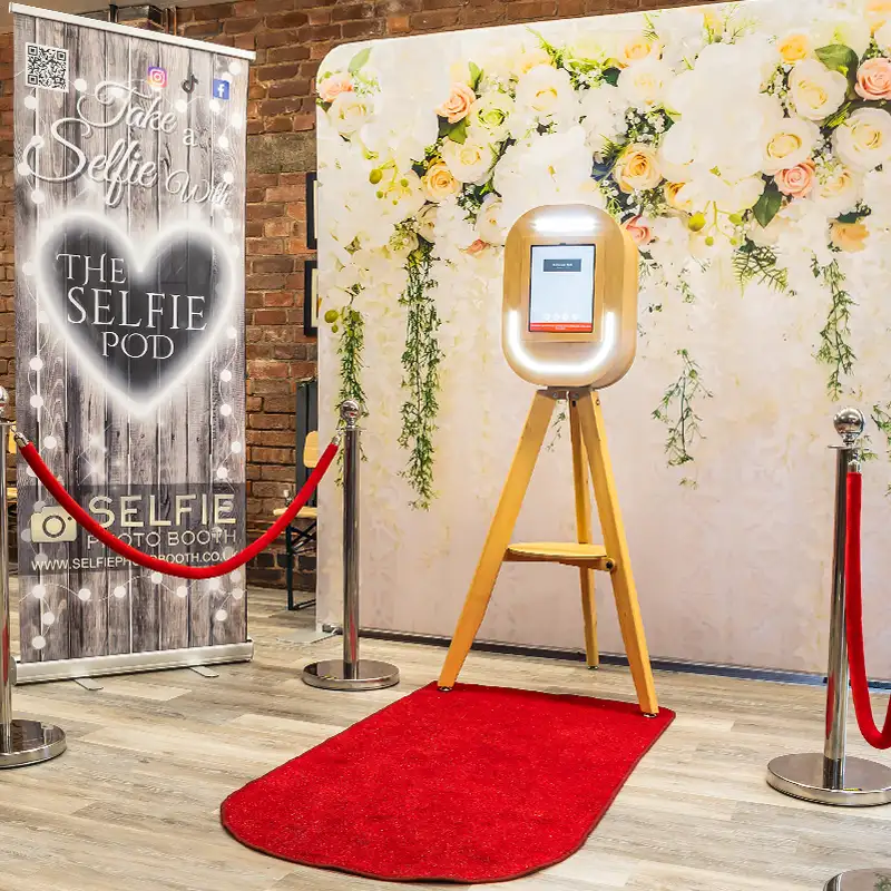 Vintage Selfie Pod