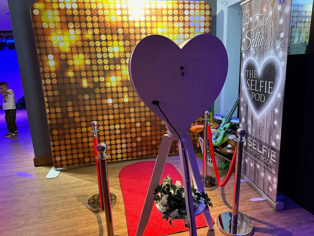 Backdrops-Selfiephotobooth-co-uk-3