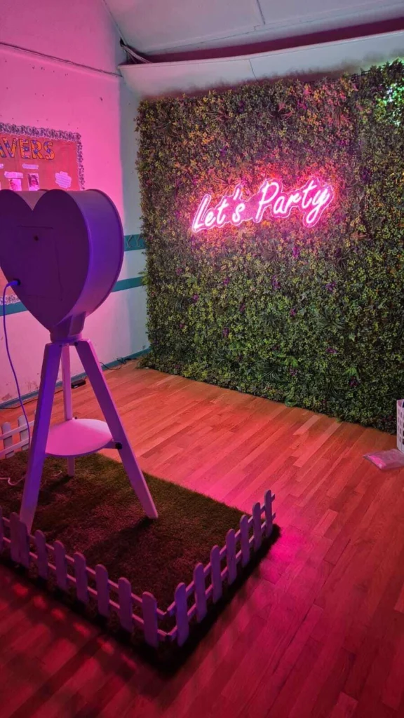 Backdrops-Selfiephotobooth-co-uk-5