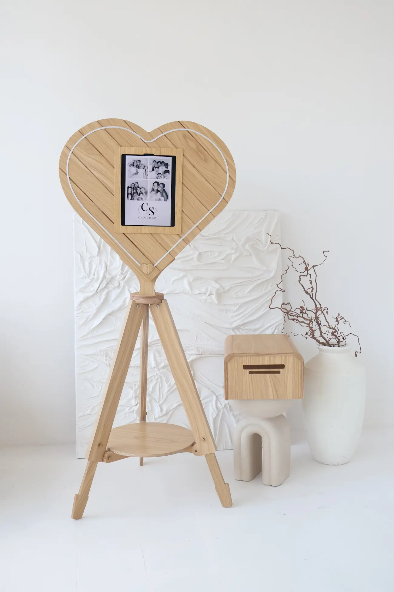 Heart-pod-selfiephotobooth-co-uk-15
